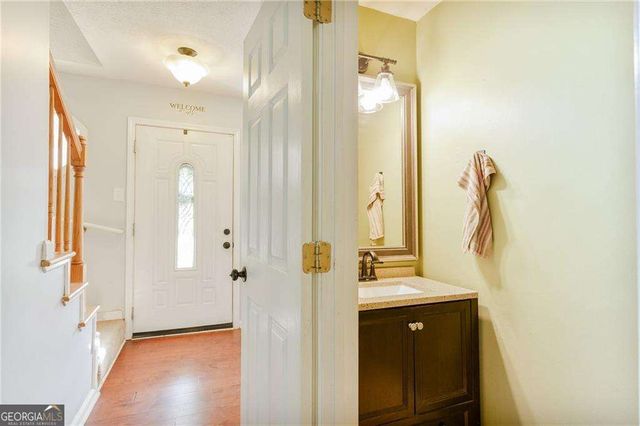 4926 Lake Park Lane, Acworth, GA 30101