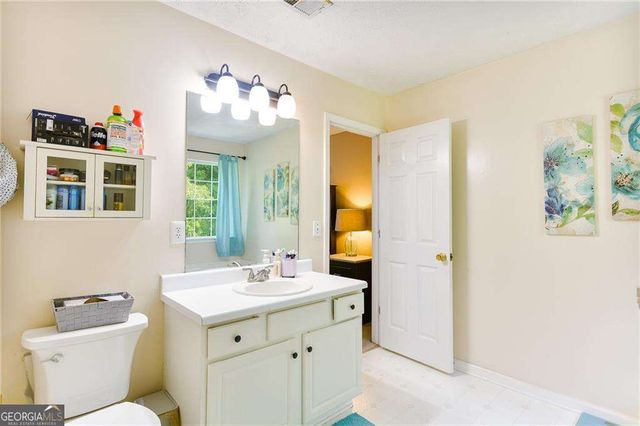 4926 Lake Park Lane, Acworth, GA 30101