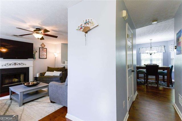 4926 Lake Park Lane, Acworth, GA 30101