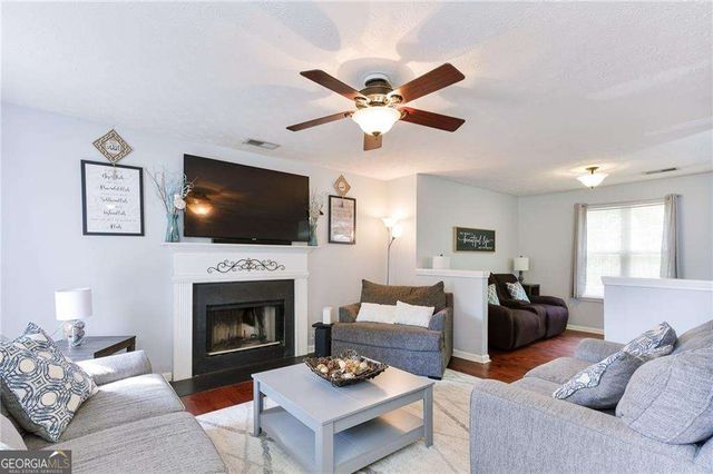 4926 Lake Park Lane, Acworth, GA 30101