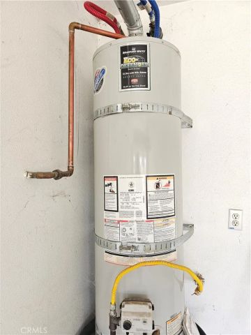 464 W E Street, Colton, CA 92324