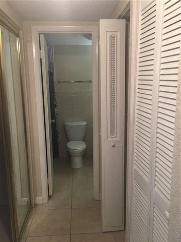 15600 NW 7th Avenue 421, Miami, FL 33169
