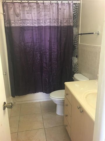 15600 NW 7th Avenue 421, Miami, FL 33169