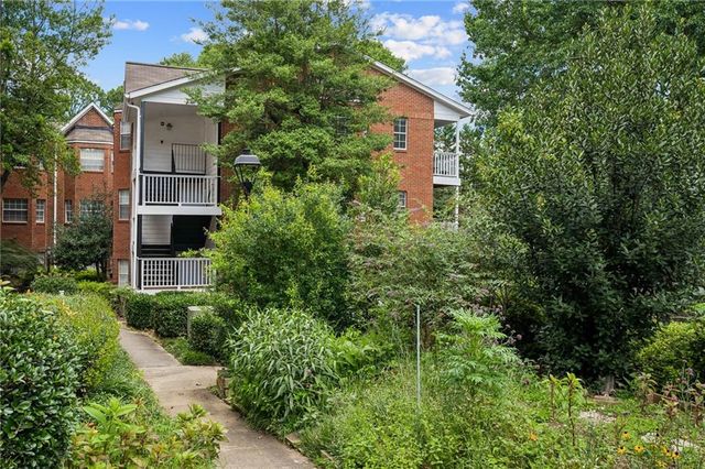 1041 State Street NW 24, Atlanta, GA 30318