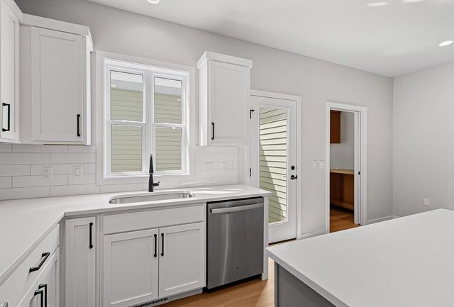 2811 Crinkle Root Drive, Fitchburg, WI 53711