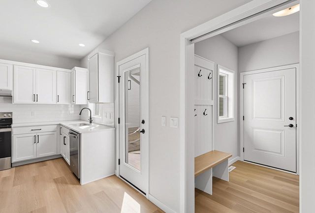 2811 Crinkle Root Drive, Fitchburg, WI 53711