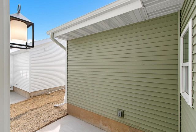 2811 Crinkle Root Drive, Fitchburg, WI 53711