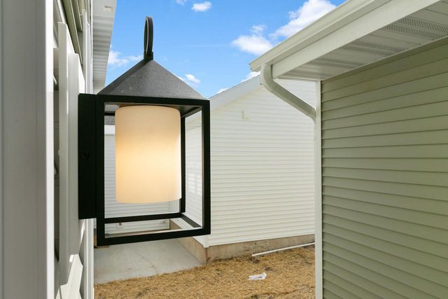 2811 Crinkle Root Drive, Fitchburg, WI 53711