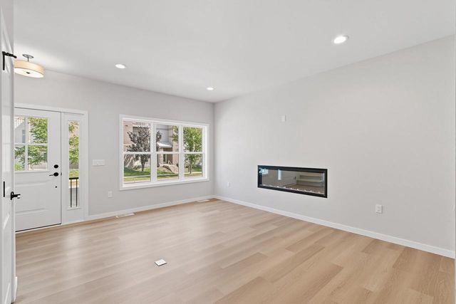 2811 Crinkle Root Drive, Fitchburg, WI 53711