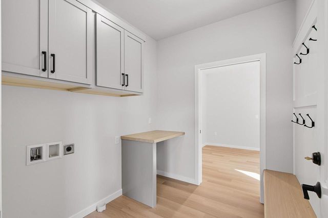 2811 Crinkle Root Drive, Fitchburg, WI 53711