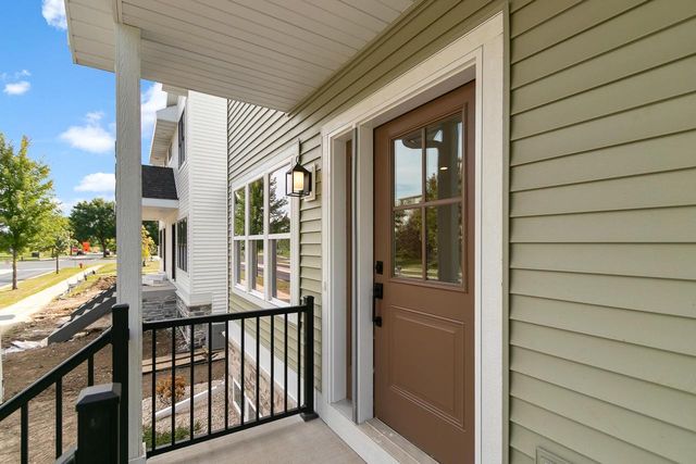 2811 Crinkle Root Drive, Fitchburg, WI 53711