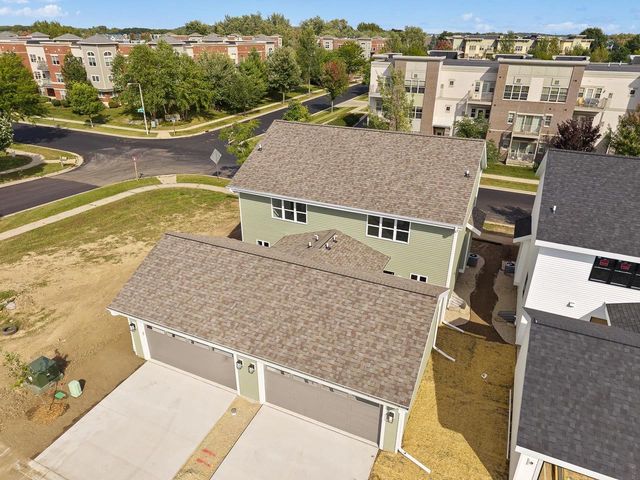 2811 Crinkle Root Drive, Fitchburg, WI 53711