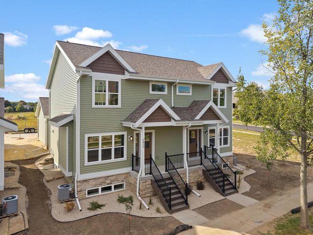 2811 Crinkle Root Drive, Fitchburg, WI 53711
