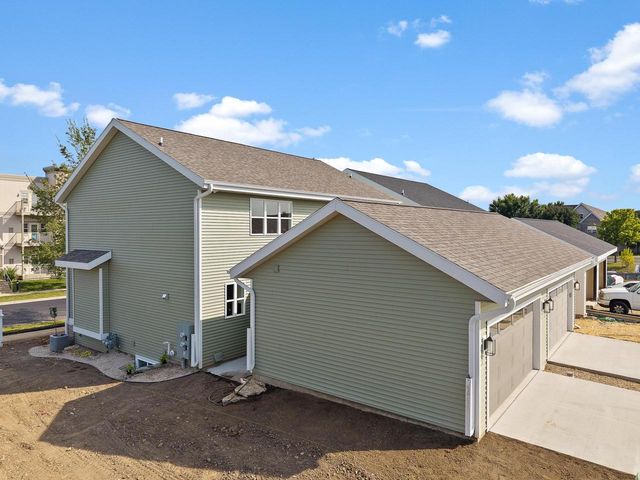 2811 Crinkle Root Drive, Fitchburg, WI 53711