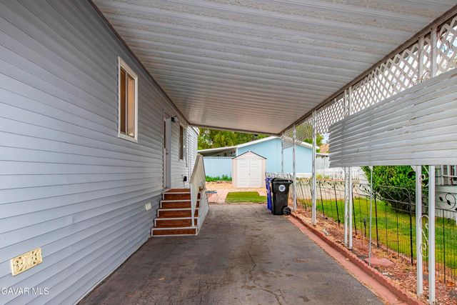 21213 Jimpson Way 244, Canyon Country, CA 91351