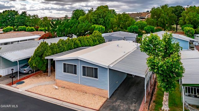 21213 Jimpson Way 244, Canyon Country, CA 91351