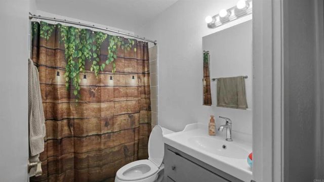 8441 Parkbrook Street, San Diego, CA 92114