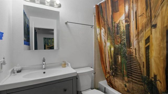 8441 Parkbrook Street, San Diego, CA 92114