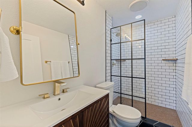 737 62ND AVENUE N, St Petersburg, FL 33702