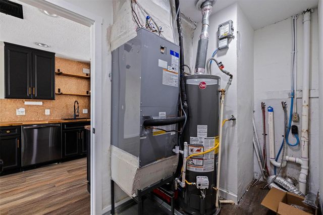 737 62ND AVENUE N, St Petersburg, FL 33702