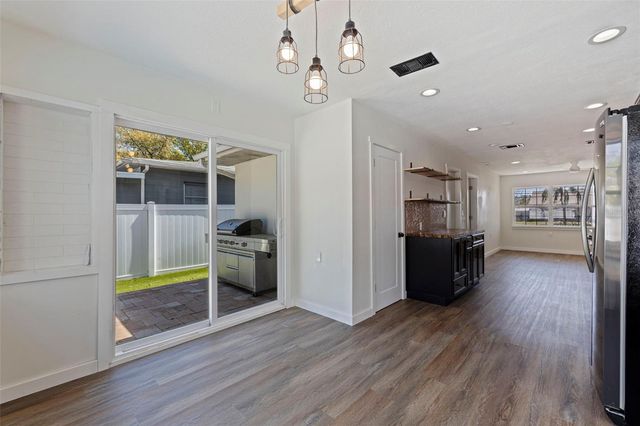 737 62ND AVENUE N, St Petersburg, FL 33702