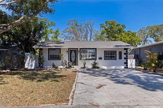 737 62ND AVENUE N, St Petersburg, FL 33702