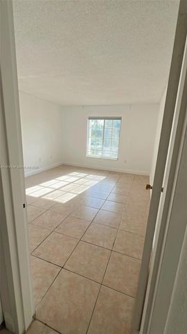 4920 NW 79th Ave 205, Doral, FL 33166