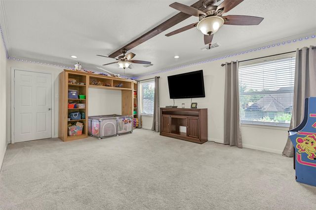 1501 W Castlewood Avenue, Friendswood, TX 77546