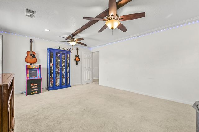 1501 W Castlewood Avenue, Friendswood, TX 77546