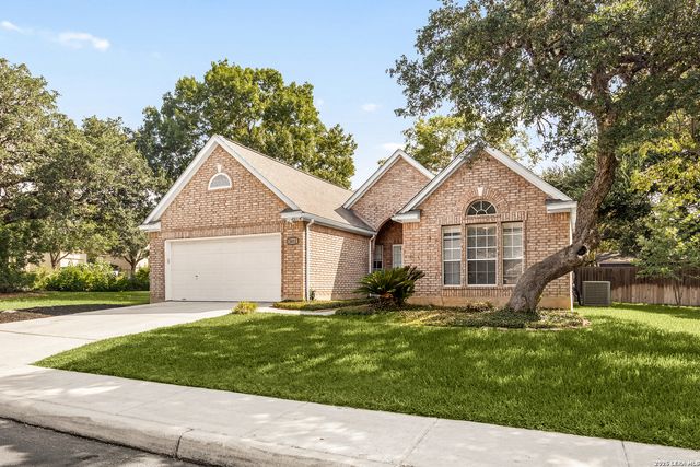 3011 FALL CREST DR, San Antonio, TX 78247