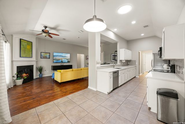3011 FALL CREST DR, San Antonio, TX 78247
