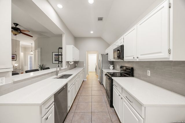 3011 FALL CREST DR, San Antonio, TX 78247