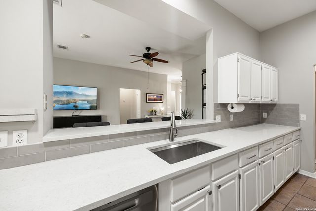 3011 FALL CREST DR, San Antonio, TX 78247