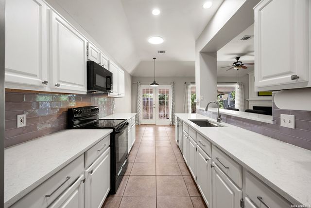 3011 FALL CREST DR, San Antonio, TX 78247