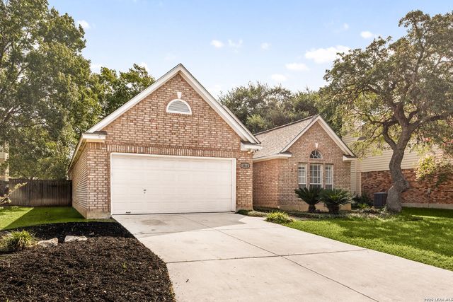 3011 FALL CREST DR, San Antonio, TX 78247