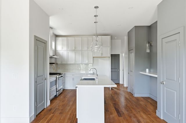 1825 3rd Ave, N, Nashville, TN 37208
