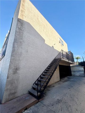 710 W Washington, Santa Ana, CA 92706