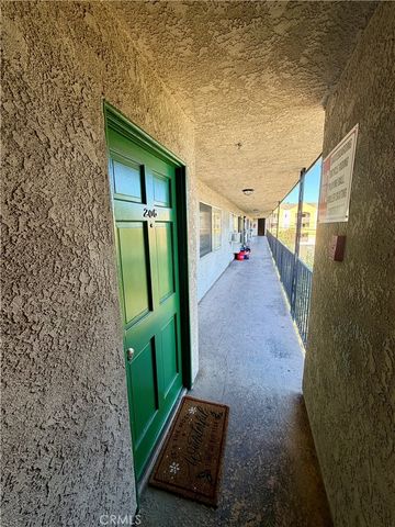 710 W Washington, Santa Ana, CA 92706