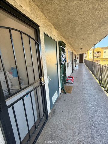 710 W Washington, Santa Ana, CA 92706