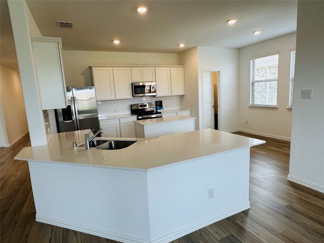 239 Jenkinson Drive, Fate, TX 75189