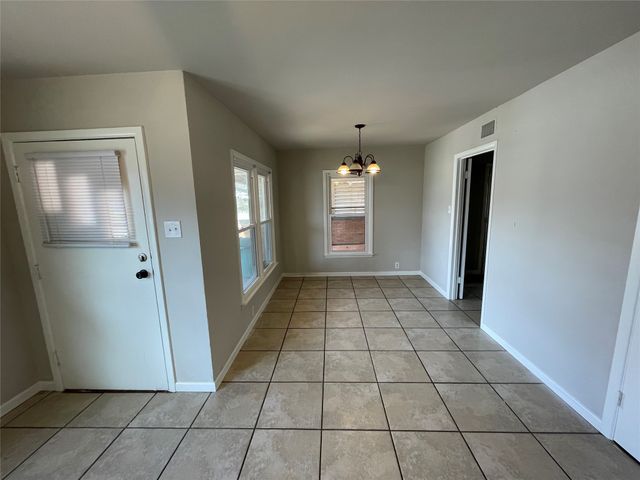 1309 N Binkley Street, Sherman, TX 75092