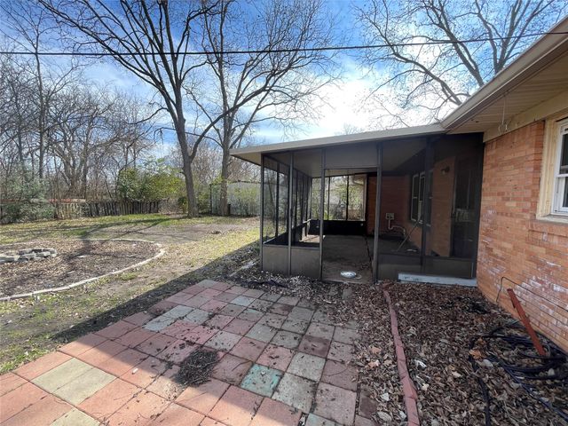 1309 N Binkley Street, Sherman, TX 75092