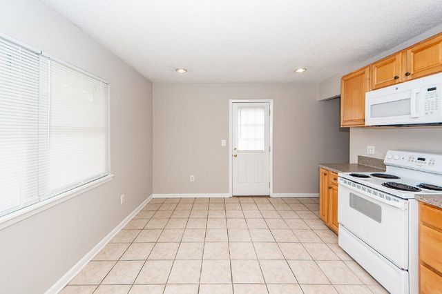 207 Tupperway Drive, Summerville, SC 29483