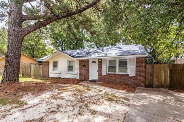 207 Tupperway Drive, Summerville, SC 29483