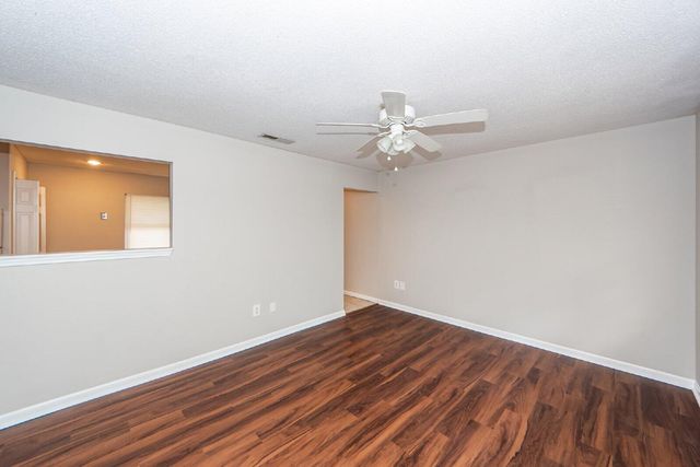 207 Tupperway Drive, Summerville, SC 29483