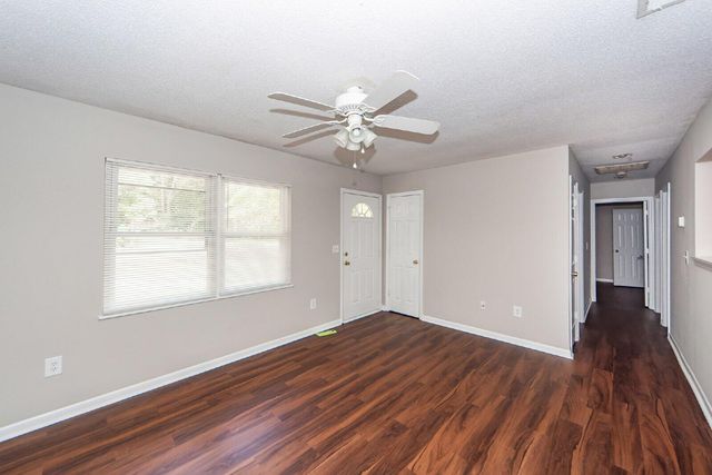 207 Tupperway Drive, Summerville, SC 29483