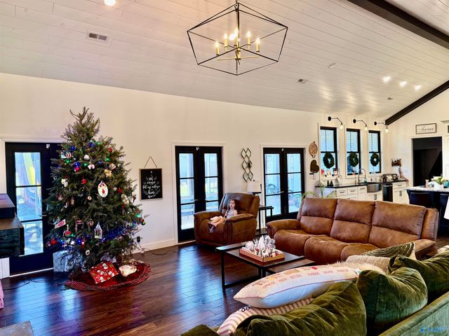 619 Neel School Road, Danville, AL 35619