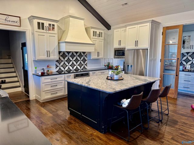 619 Neel School Road, Danville, AL 35619