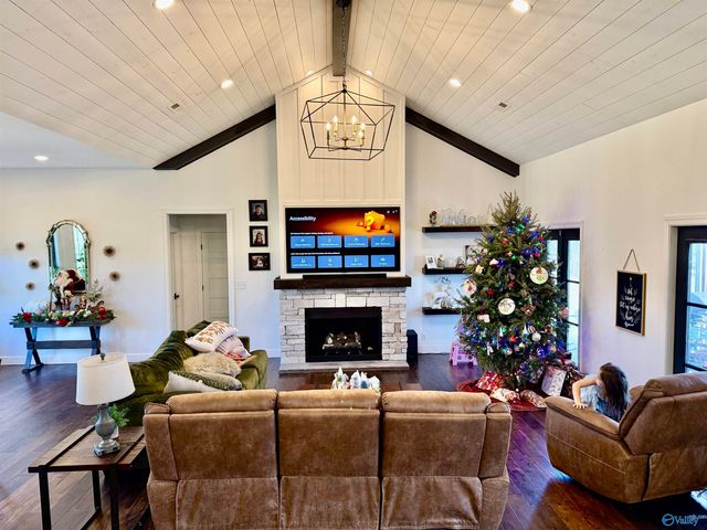 619 Neel School Road, Danville, AL 35619