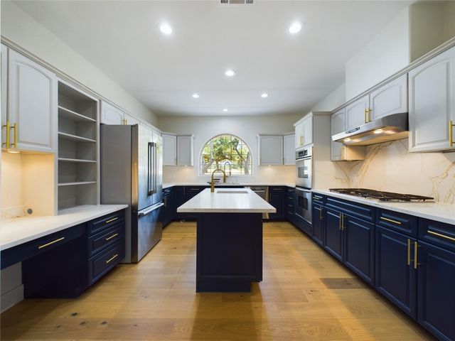 126 Island Oaks LN, Driftwood, TX 78619